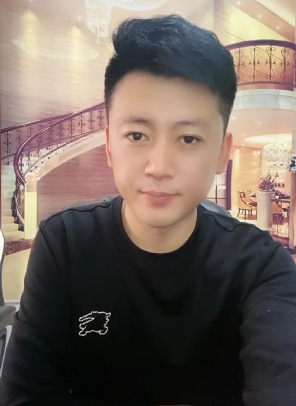 屋顶拾荒人的第三张照片--永安交友网